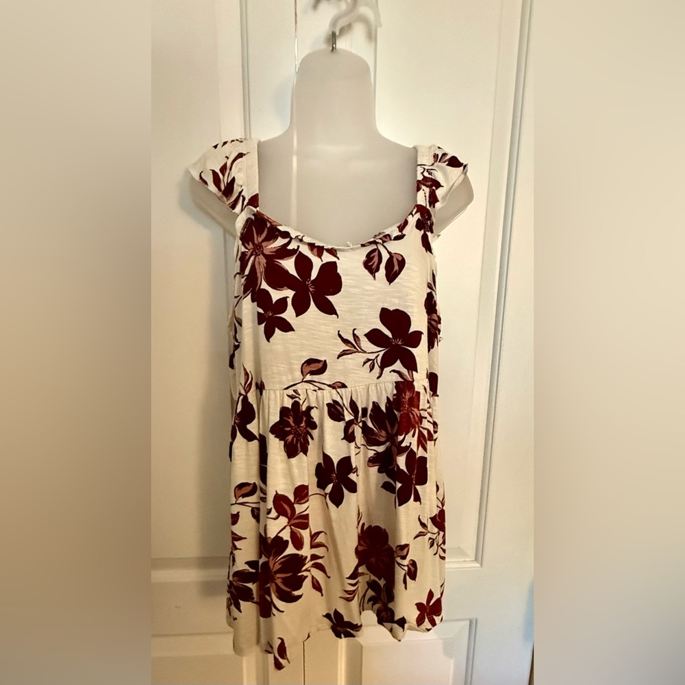 Torrid Burgundy and Cream Floral Top